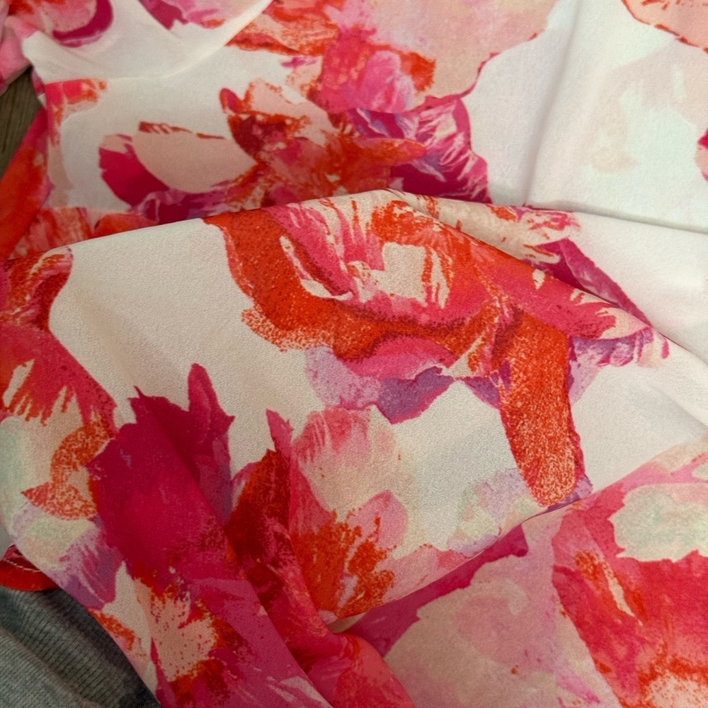 Flying Tomato • Floral Smocked Top - Picture 11 of 14